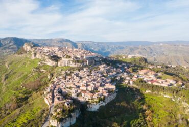 Gerace, borgo di 2.967 abitanti in provincia di Reggio Calabria.